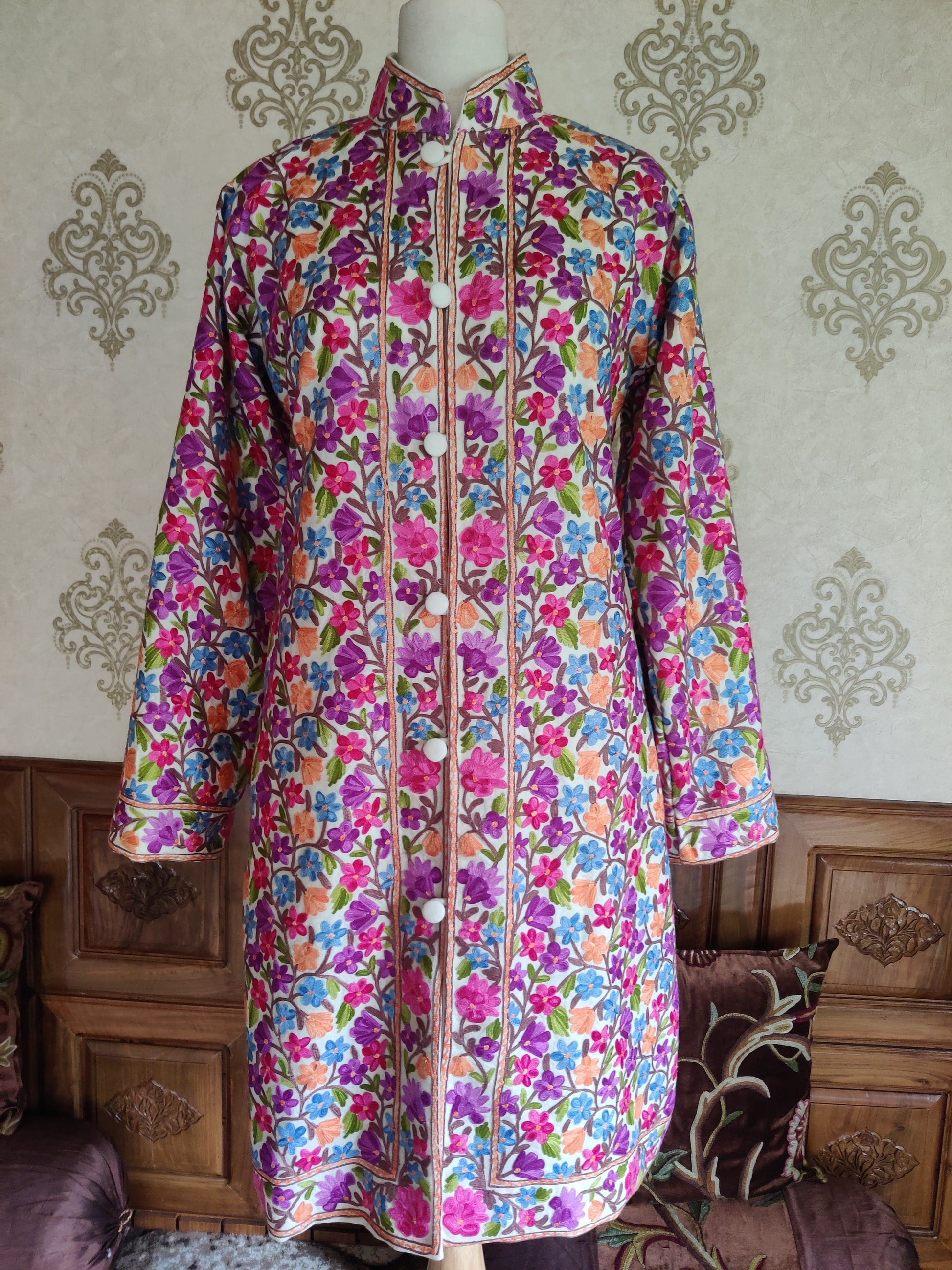 Kashmiri White Floral Jacket - KashmKari