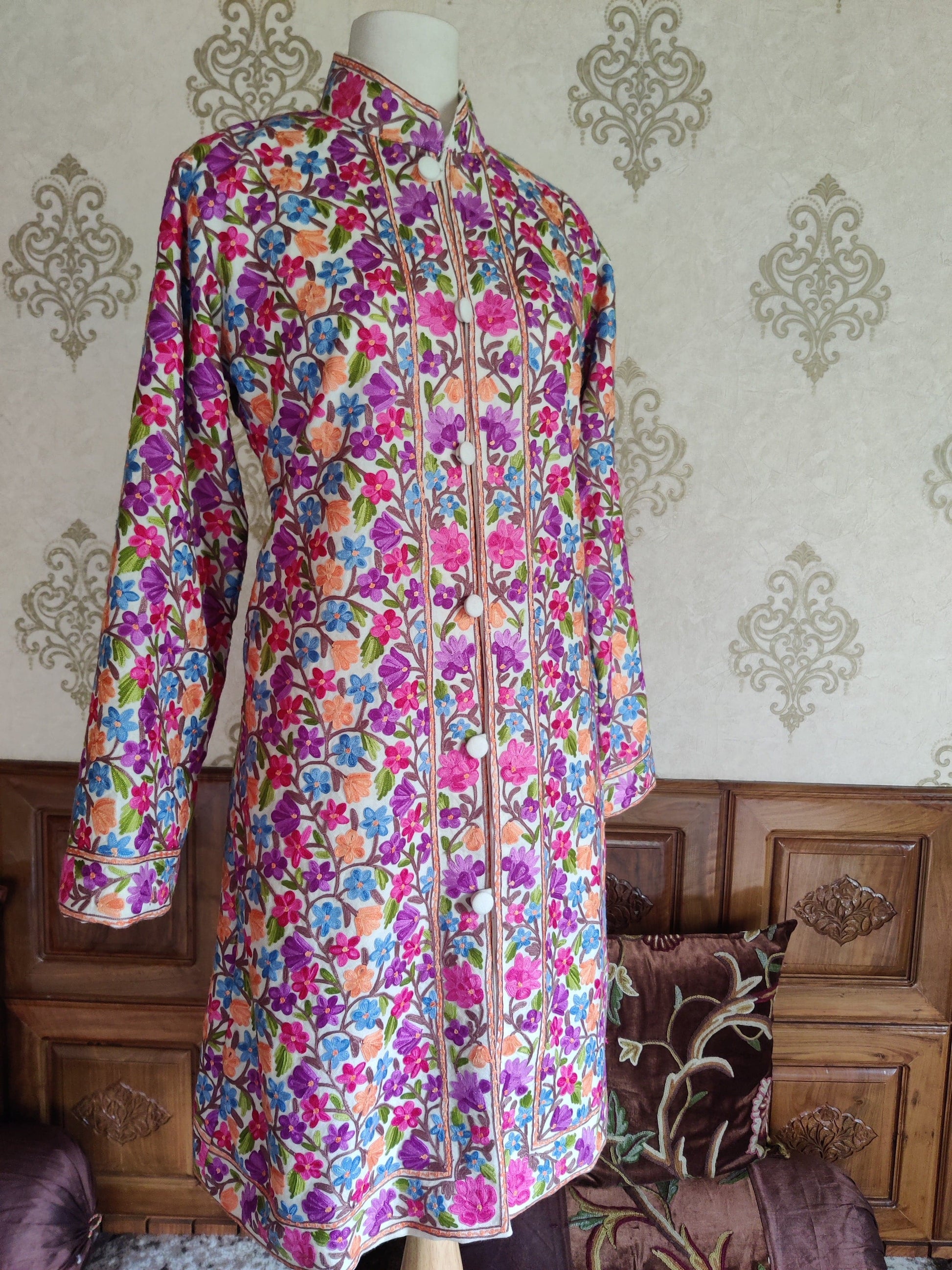 Kashmiri White Floral Jacket - KashmKari