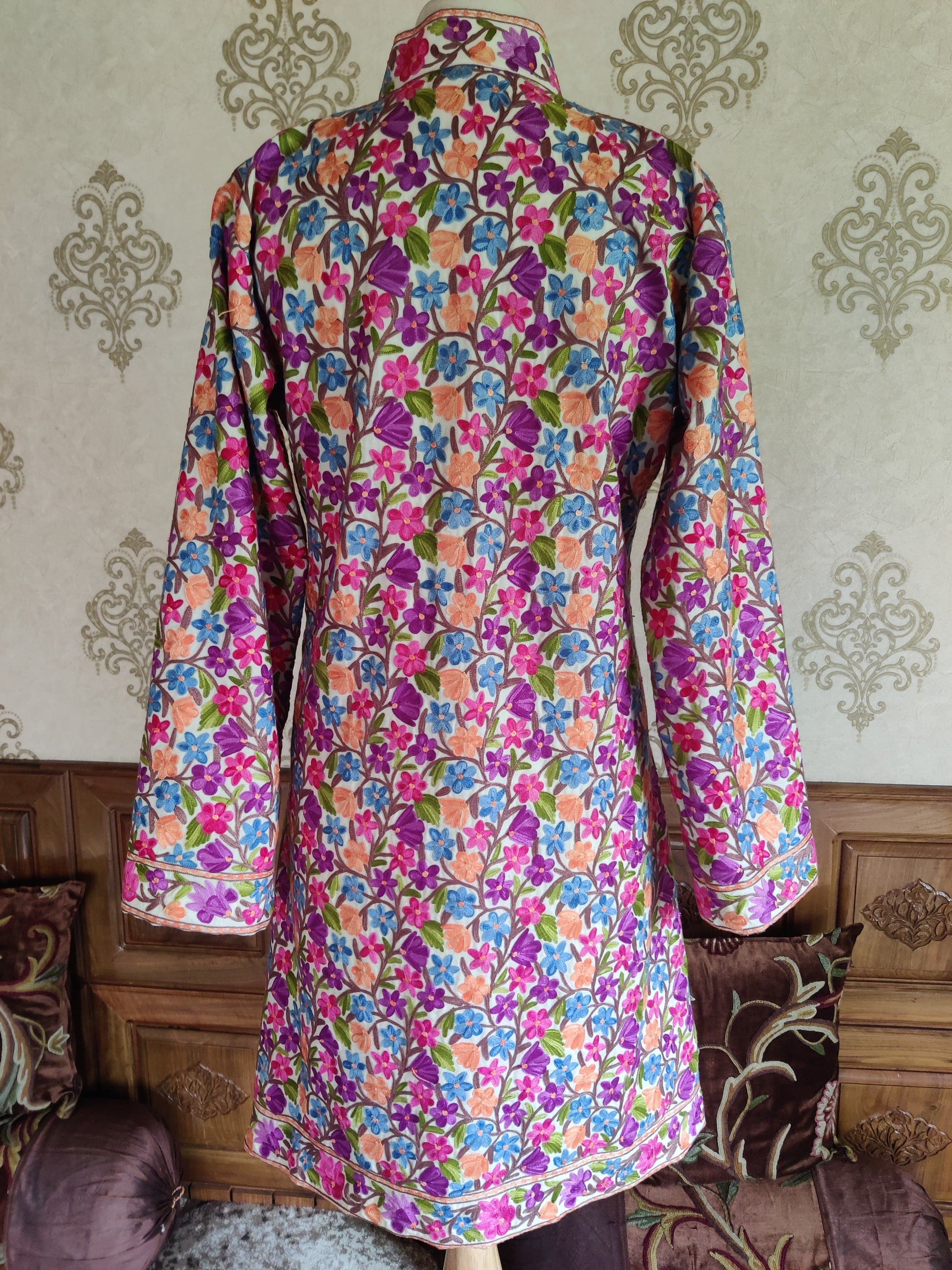Kashmiri White Floral Jacket - KashmKari