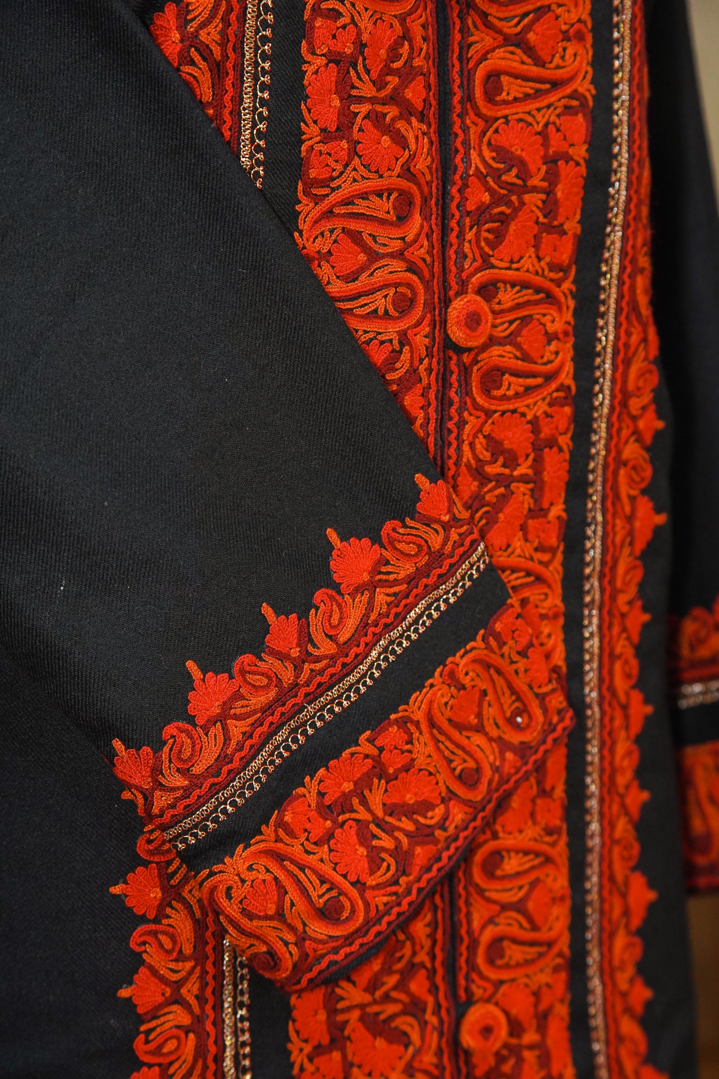 Roshanara Rouge: Kashmiri Hand-Aari Grandeur