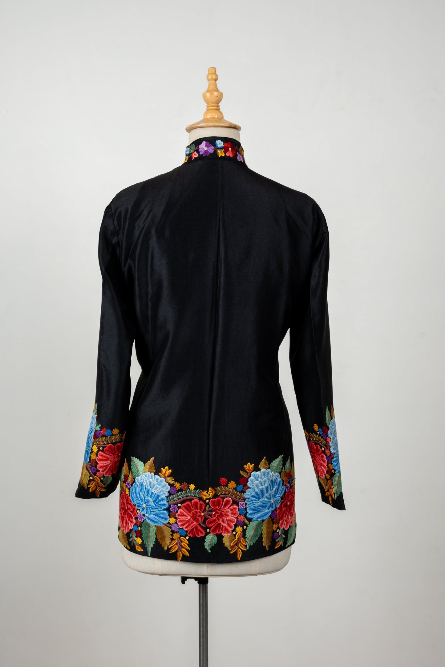 Phoolon Ki Raat Short Jacket – Pure Raw Silk Hand Embroidered Bloom