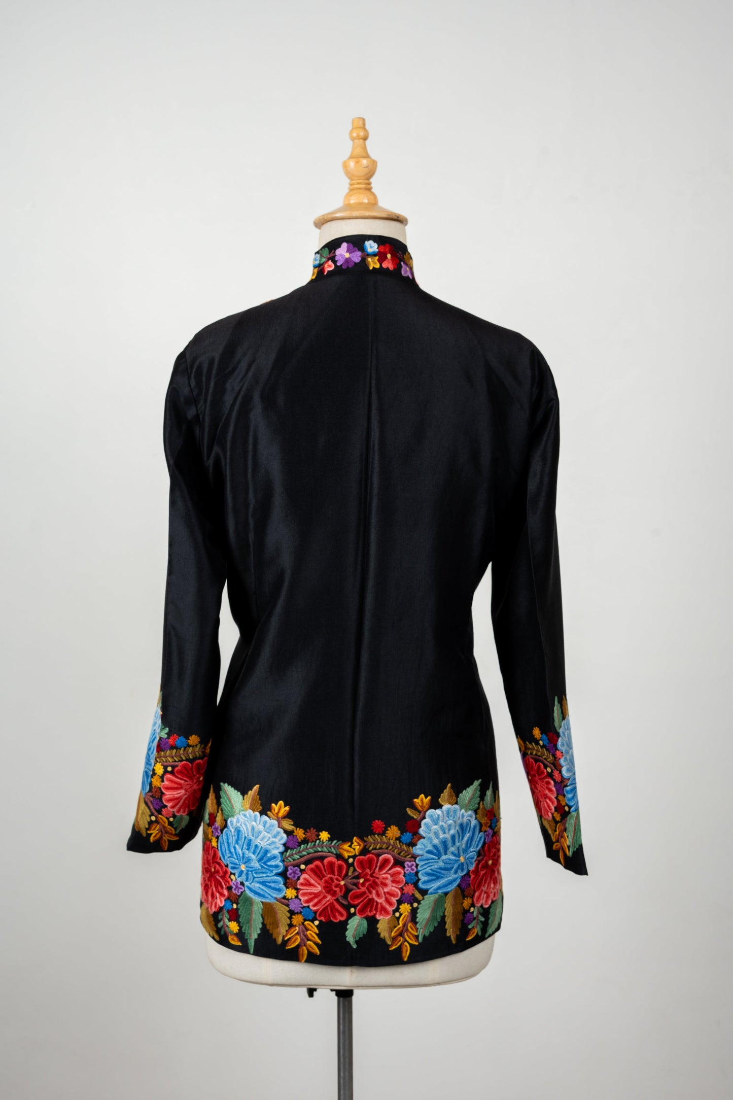 Phoolon Ki Raat Short Jacket – Pure Raw Silk Hand Embroidered Bloom