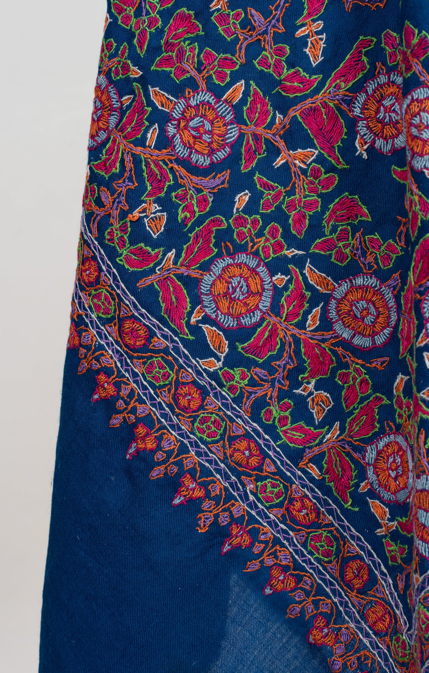 Papier-Mâché Gul Hand Embroidered Merino Scarf