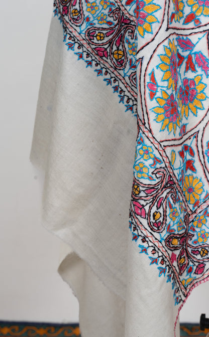 Papier-Mâché Noor Gul Sozni Merino Scarf