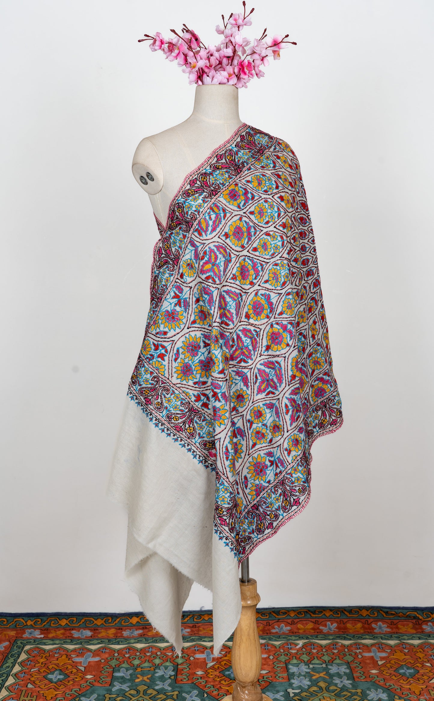 Papier-Mâché Noor Gul Sozni Merino Scarf