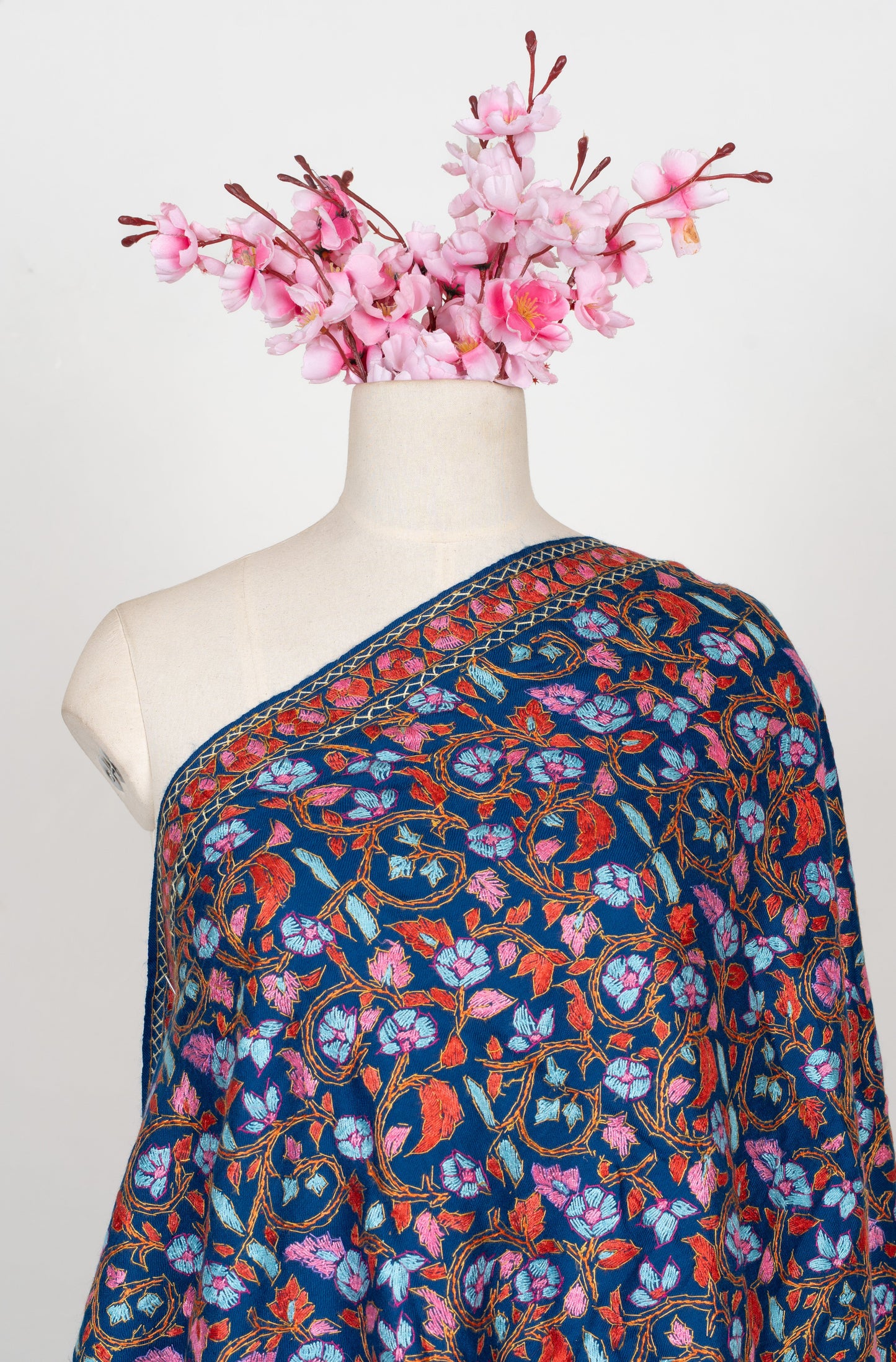 Papier-Mâché Neel Gul Sozni Merino Scarf