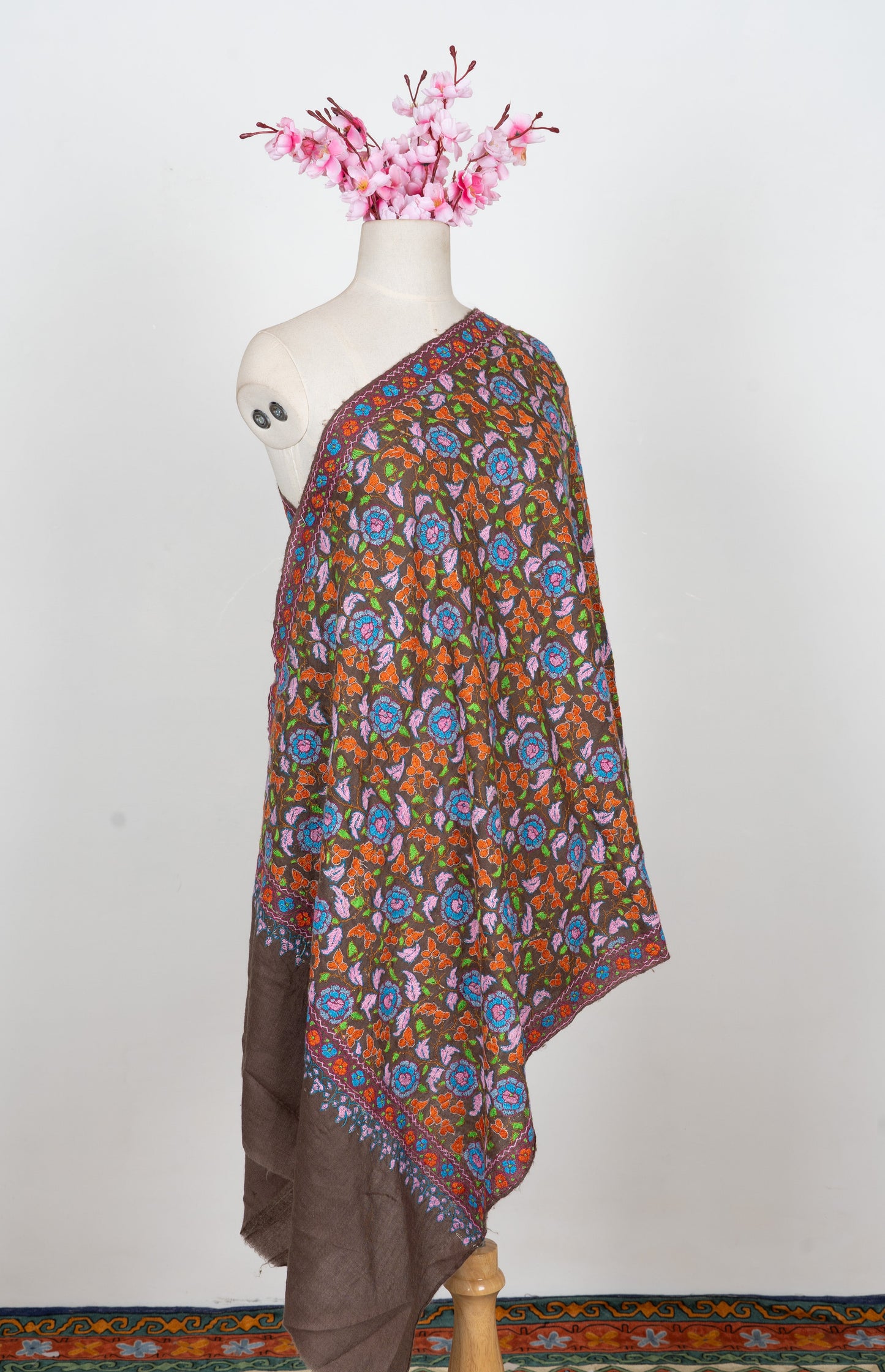 Papier-Mâché Zameen Gul Sozni Merino Scarf