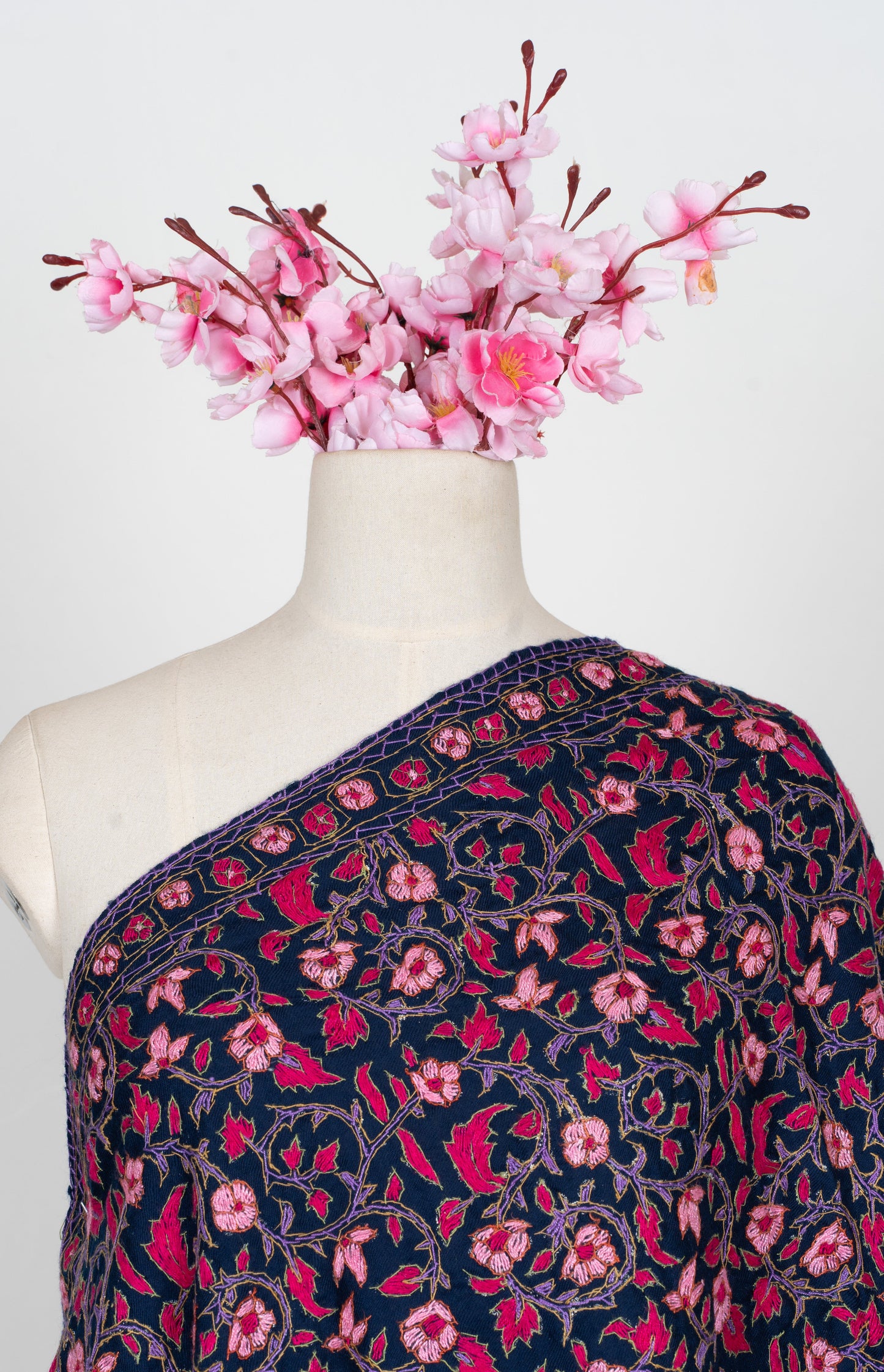 Papier-Mâché Shabnam Gul Sozni Merino Scarf