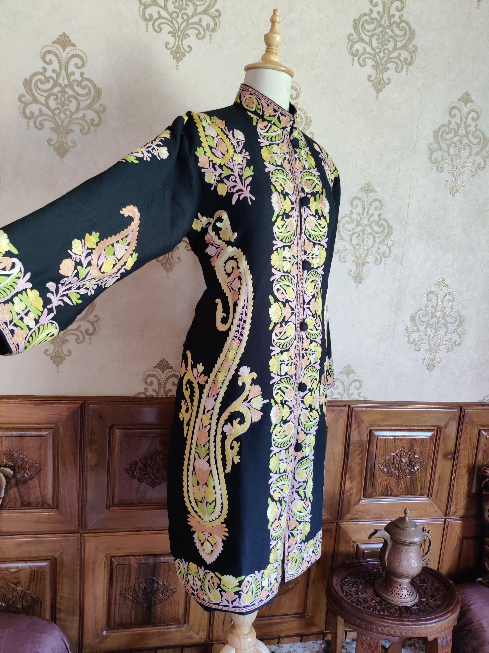 Kashmiri Craft: Black Paisley Aari - KashmKari