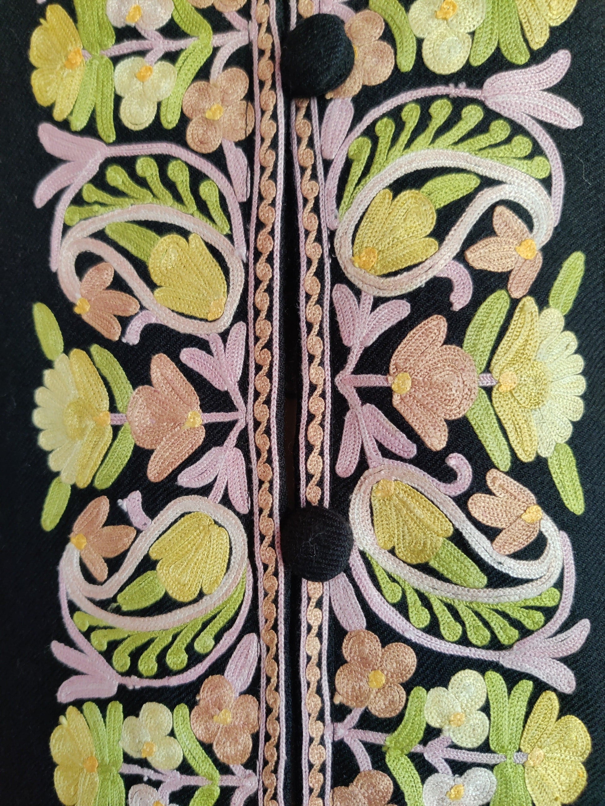 Kashmiri Craft: Black Paisley Aari - KashmKari